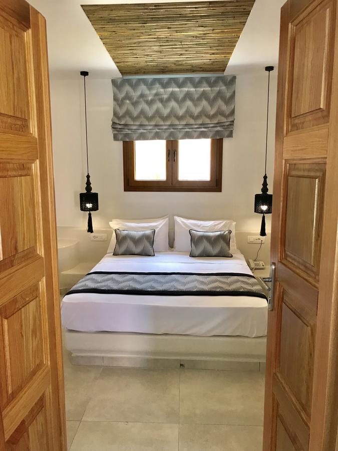 Perla Nera Apartment Fira (Santorini)